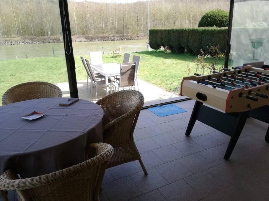 Maison Bucolique A Anhee, Vue Meuse Et Falaises Villa Exteriör bild